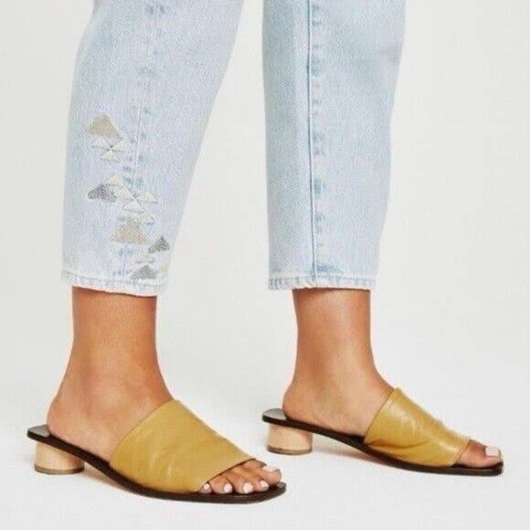 NWT - Adriano Goldshmied Renn High Rise Barrel Jeans - Size 30R - Picture 3 of 4